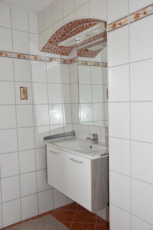 Biohof Weissensteiner Apartment Ullrichs Exterior photo