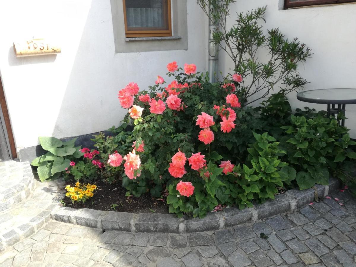 Biohof Weissensteiner Apartment Ullrichs Exterior photo